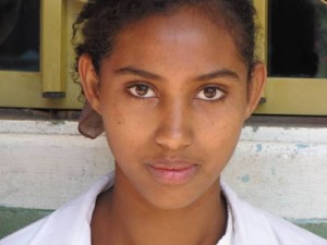 Tirunesh (15) in der Akaki Schule 